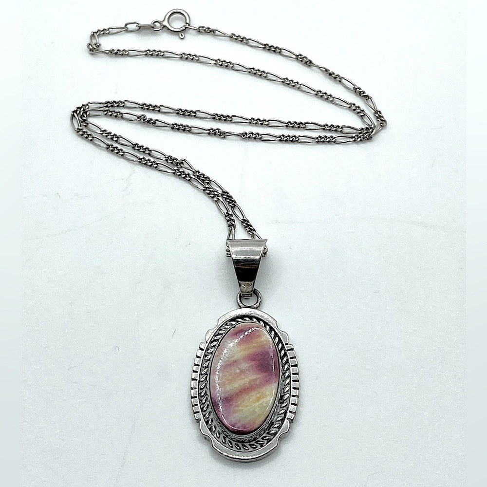 Vtg Navajo JG Sterling Red Spiny Oyster Pendant w 925 Silver Chain 15.5”